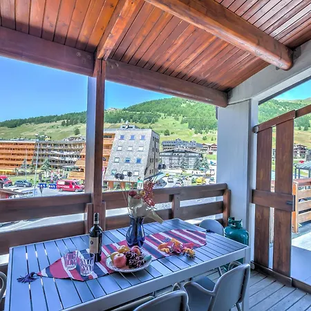 Daire Terrace Few Steps From - Happy