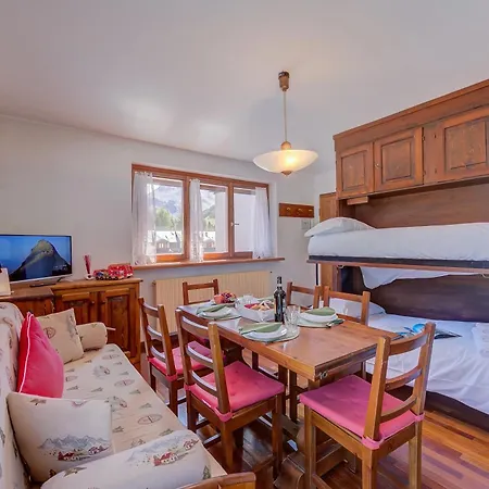 Terrace Few Steps From - Happy *