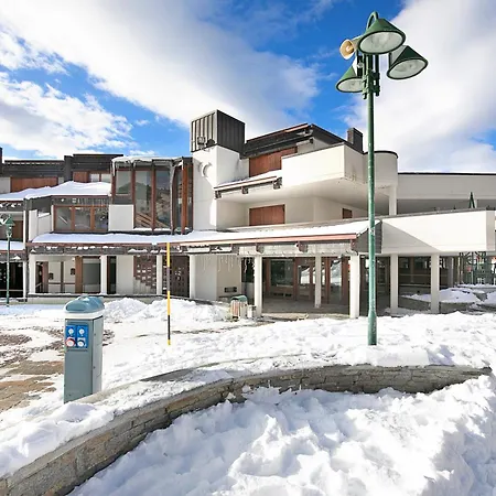 Terrace Few Steps From - Happy