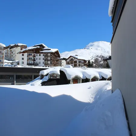 Daire Terrace Few Steps From - Happy *