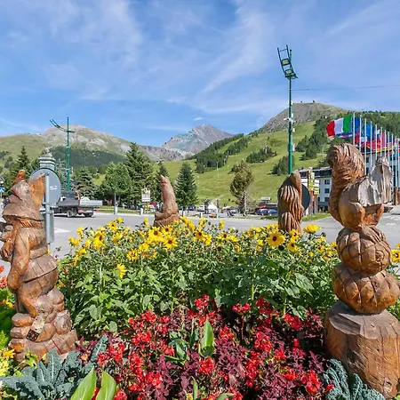 Terrace Few Steps From - Happy * Sestriere